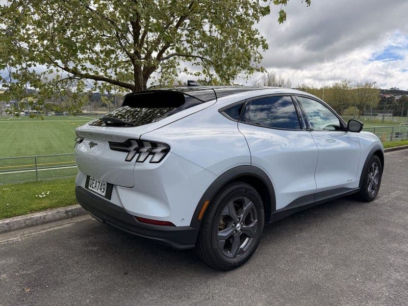 car-image-4